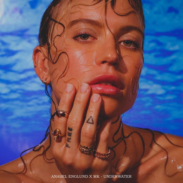Anabel Englund, MK - Underwater