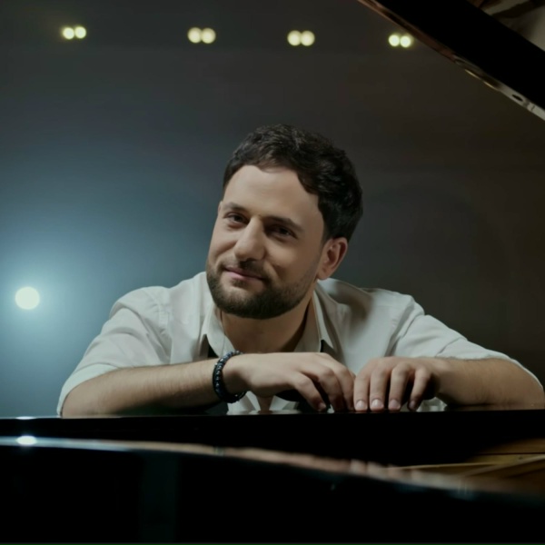 Artur Yeghiazaryan - Siremgy
