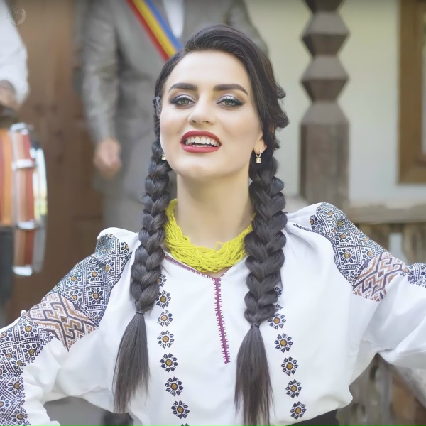 MIHAELA TABURĂ - Să Ne Trăiască Primarul