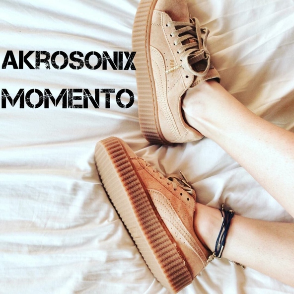 AkroSonix - Booty