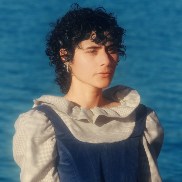 Montaigne - swim back