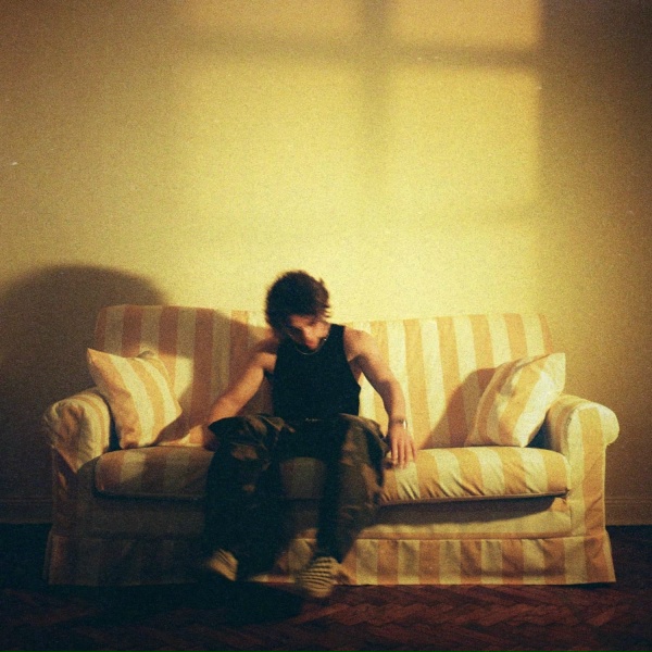 AMCHI - hotel room