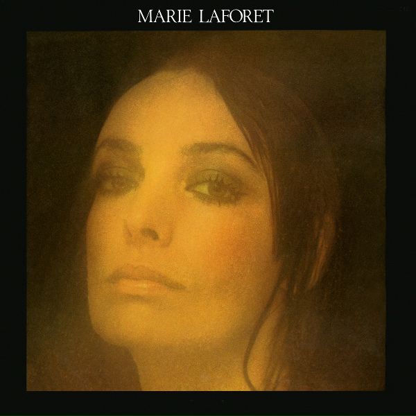 Marie Lafor&ecirc;t - Une petite ville