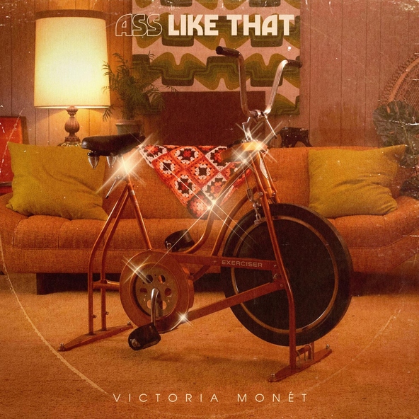 Victoria Mon&eacute;t - Ass Like That
