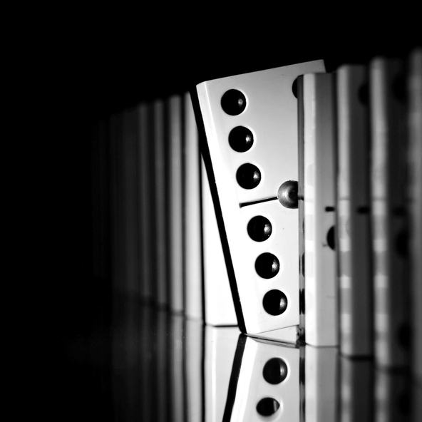 Roberto Kan - Domino