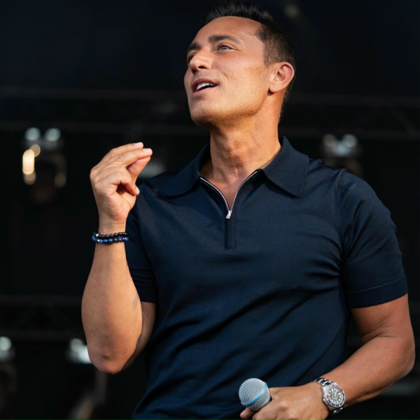 Mustafa Sandal - Aşkına Destan