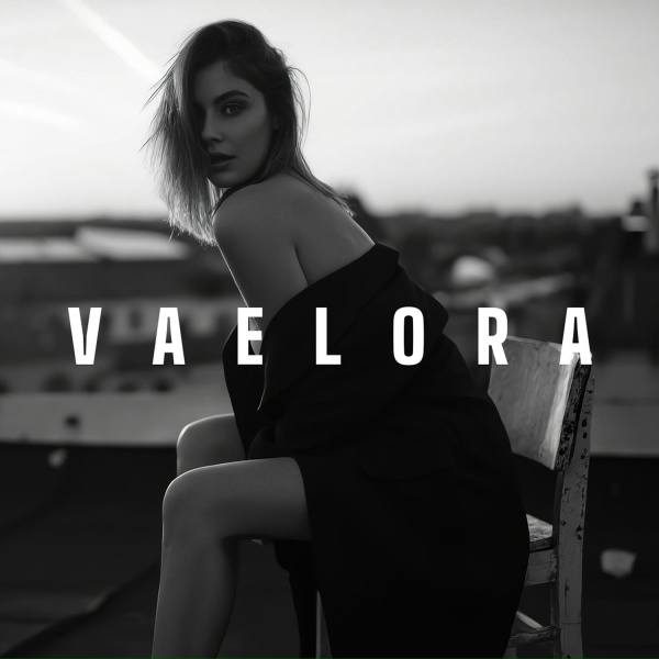 V A E L O R A - Still Inside