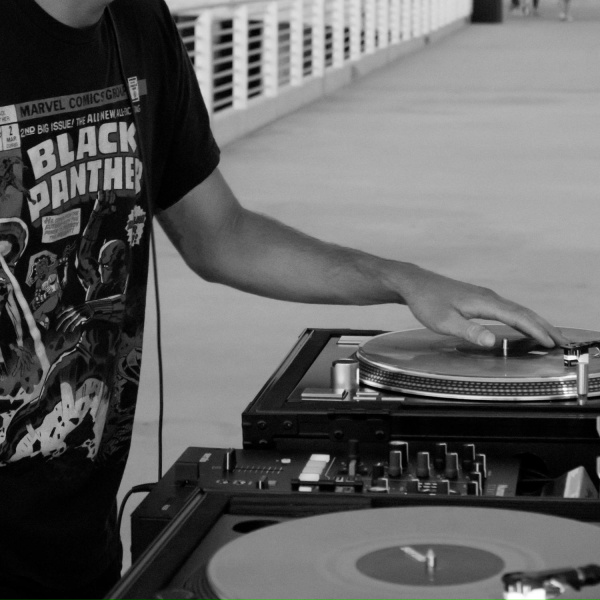 Vond Ace, Deep House Music