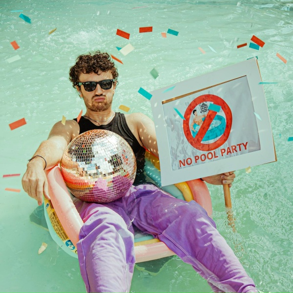 Anton Solo feat. Victoria Flavian