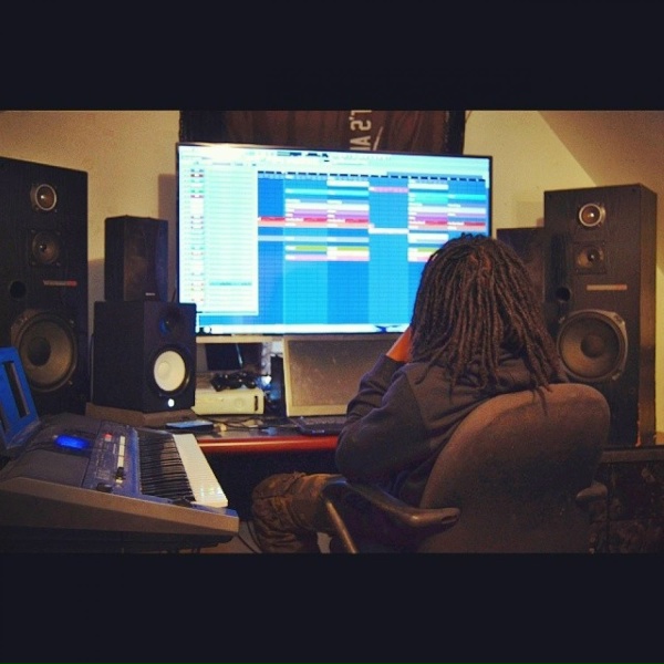 Swagg B - So High (Instrumental)