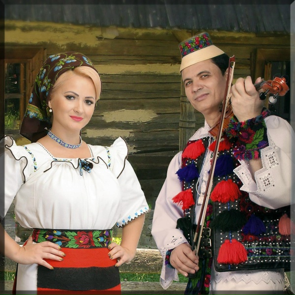 Ancuța Anghel - Cate Pasari Is in Codru