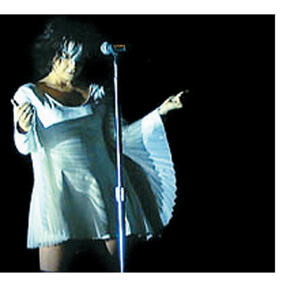 Bj&ouml;rk - So Broken