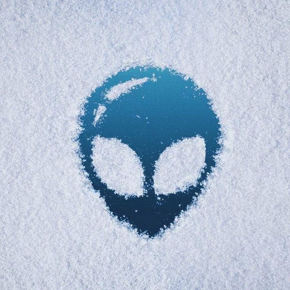 КОСМОНАВТОВ НЕТ - СНЕГОМ