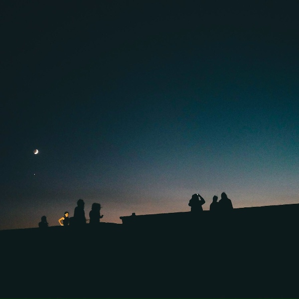 Luna Wave - Chasing the Light