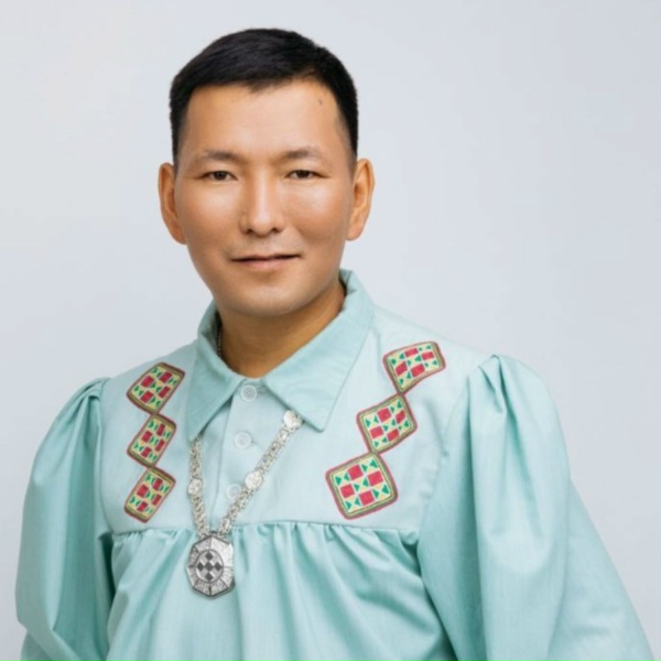 Виталий Очиров - Бииргэ үөрэммит доҕотторум